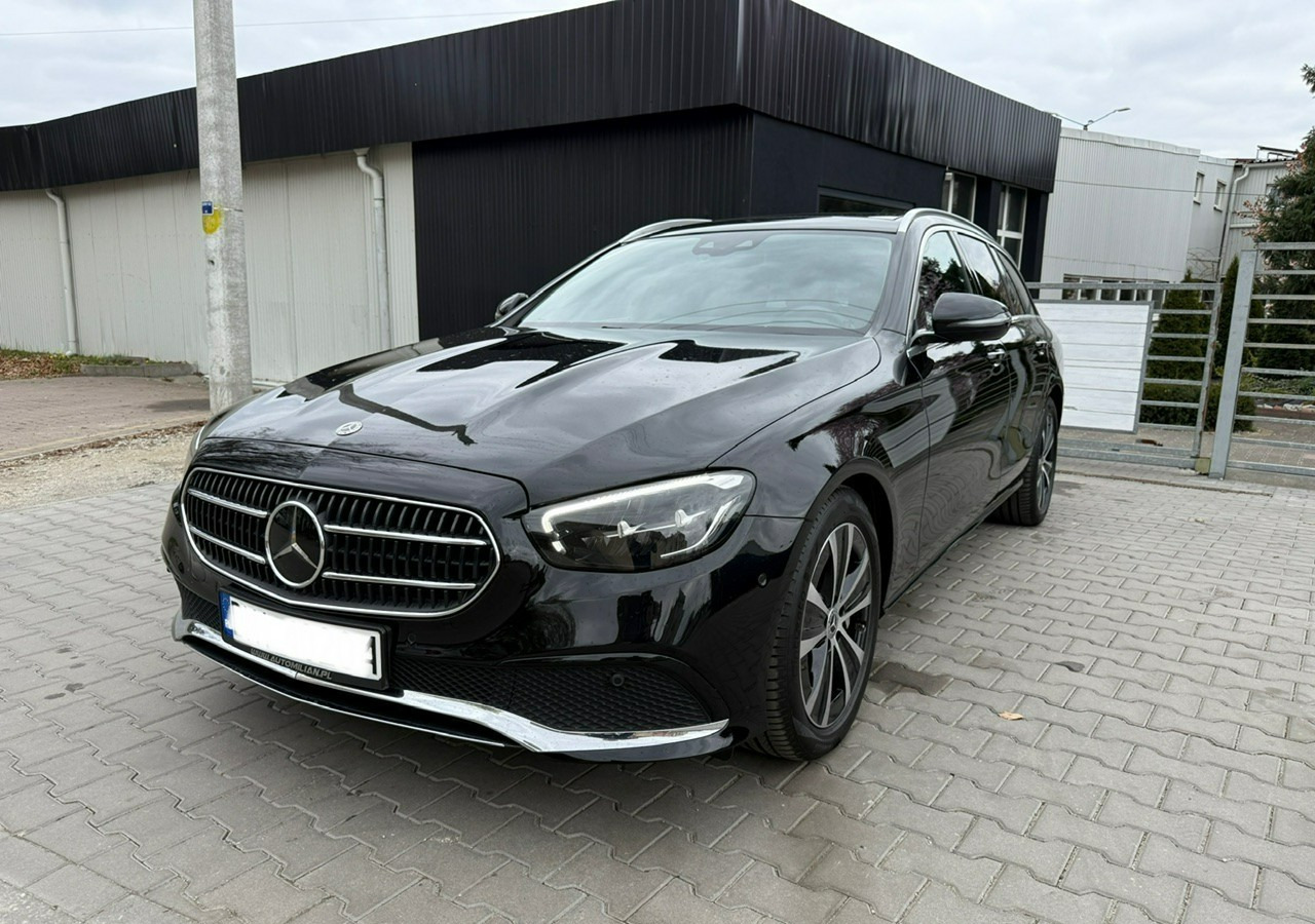 Mercedes-Benz Klasa E E300de EQ-Power Hybrid 50km na prądzie 2.0d 306KM Avantgarde Panoram - Avtomobil: slika 1 Mercedes-Benz Klasa E E300de EQ-Power Hybrid 50km na prądzie 2.0d 306KM Avantgarde Panoram - Avtomobil: slika 1