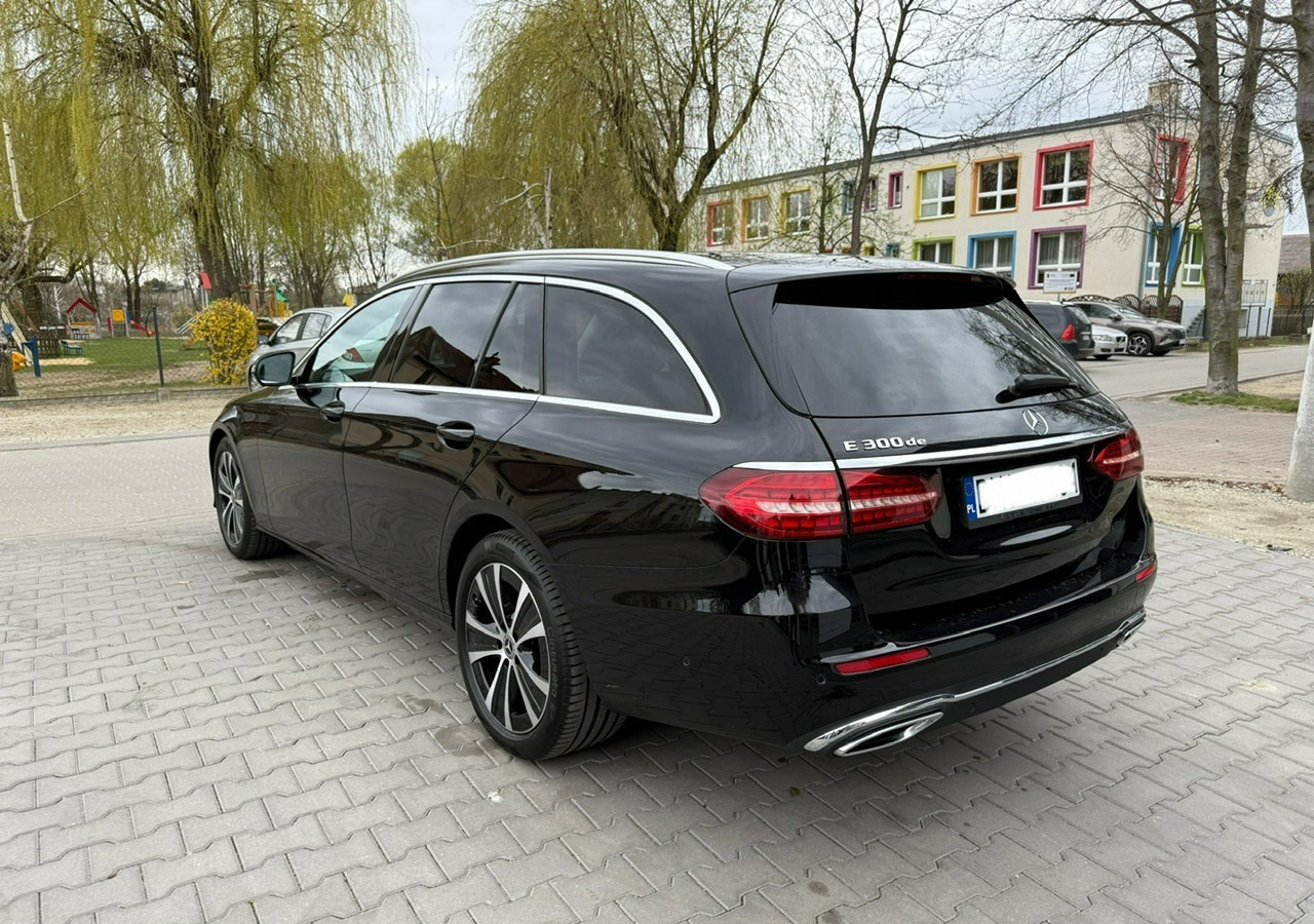 Mercedes-Benz Klasa E E300de EQ-Power Hybrid 50km na prądzie 2.0d 306KM Avantgarde Panoram - Avtomobil: slika 3 Mercedes-Benz Klasa E E300de EQ-Power Hybrid 50km na prądzie 2.0d 306KM Avantgarde Panoram - Avtomobil: slika 3