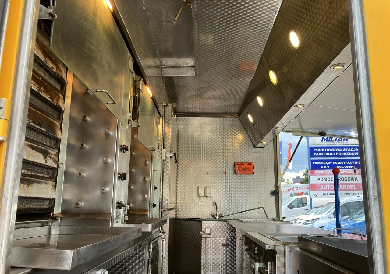 Mercedes-Benz Sprinter Autosklep Grill kurczak Gastronomiczny Food Truck Foodtruck sklep 20 - Tovornjak s hrano: slika 3 Mercedes-Benz Sprinter Autosklep Grill kurczak Gastronomiczny Food Truck Foodtruck sklep 20 - Tovornjak s hrano: slika 3