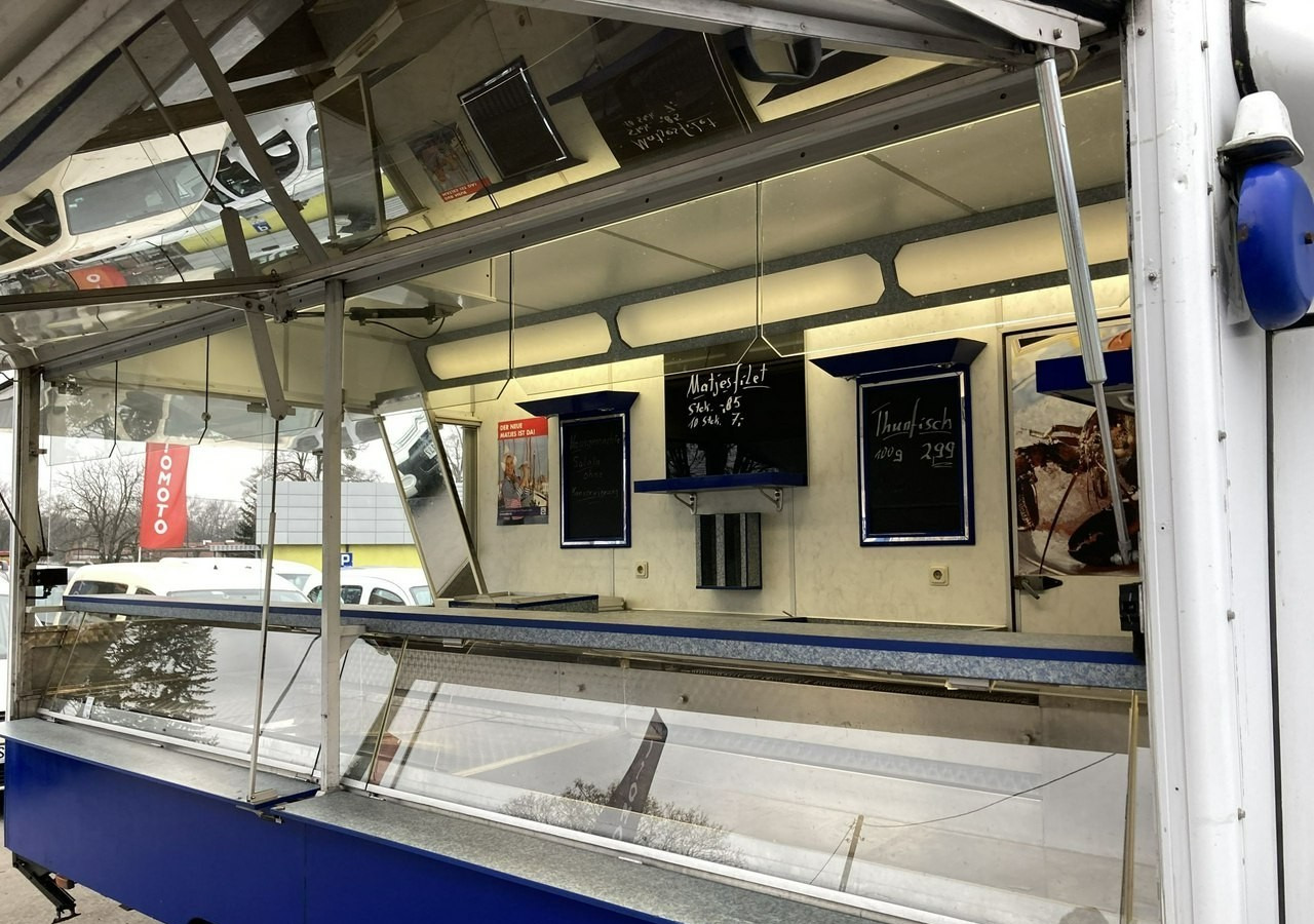 Mercedes-Benz Sprinter Sprinter Autosklep Gastronomiczny wędli Ryb Food Truck Foodtruck skl - Tovornjak s hrano: slika 3 Mercedes-Benz Sprinter Sprinter Autosklep Gastronomiczny wędli Ryb Food Truck Foodtruck skl - Tovornjak s hrano: slika 3