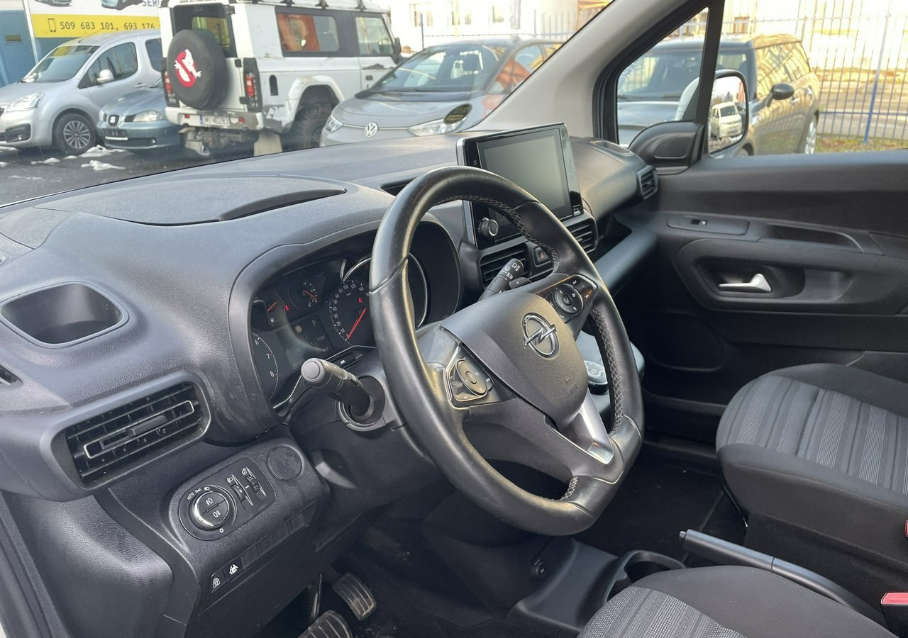 Opel Combo IV Combo Life Combo Life Maxi Niepełnosprawnych inwalida rampa PFRON Model - Karavan: slika 2 Opel Combo IV Combo Life Combo Life Maxi Niepełnosprawnych inwalida rampa PFRON Model - Karavan: slika 2