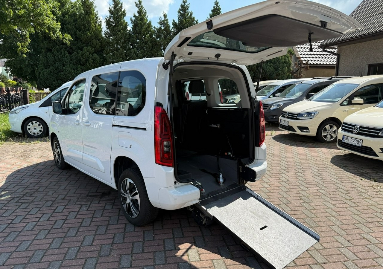 Opel Combo IV Combo Life Combo do przewozu Niepełnosprawnych inwalida rampa Model 2021 - Avtomobil: slika 1 Opel Combo IV Combo Life Combo do przewozu Niepełnosprawnych inwalida rampa Model 2021 - Avtomobil: slika 1
