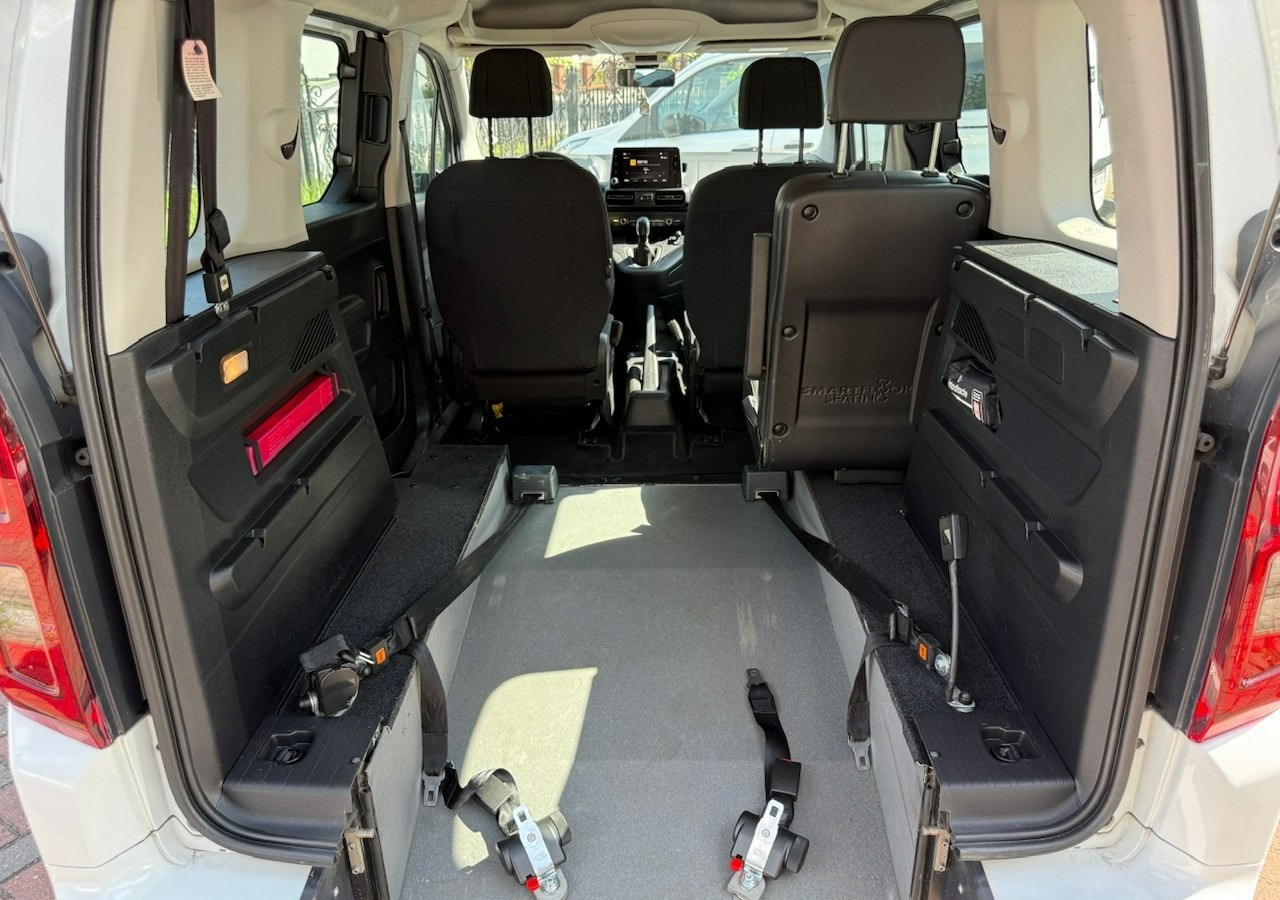 Opel Combo IV Combo Life Combo do przewozu Niepełnosprawnych inwalida rampa Model 2021 - Avtomobil: slika 4 Opel Combo IV Combo Life Combo do przewozu Niepełnosprawnych inwalida rampa Model 2021 - Avtomobil: slika 4