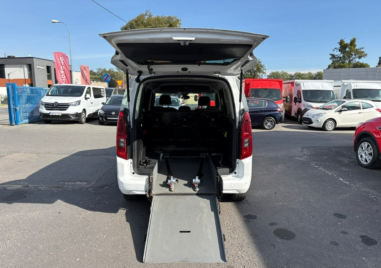 Opel Combo IV Combo Life Opel ComboLife Niepełnosprawnych inwalida rampa Bogate wy - Karavan: slika 3 Opel Combo IV Combo Life Opel ComboLife Niepełnosprawnych inwalida rampa Bogate wy - Karavan: slika 3