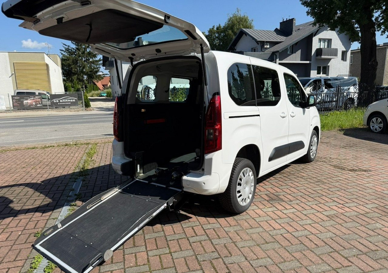 Opel Combo IV Opel Combo Life Niepełnosprawnych inwalida Rampa 32105 km Model 2022 - Avtomobil: slika 1 Opel Combo IV Opel Combo Life Niepełnosprawnych inwalida Rampa 32105 km Model 2022 - Avtomobil: slika 1