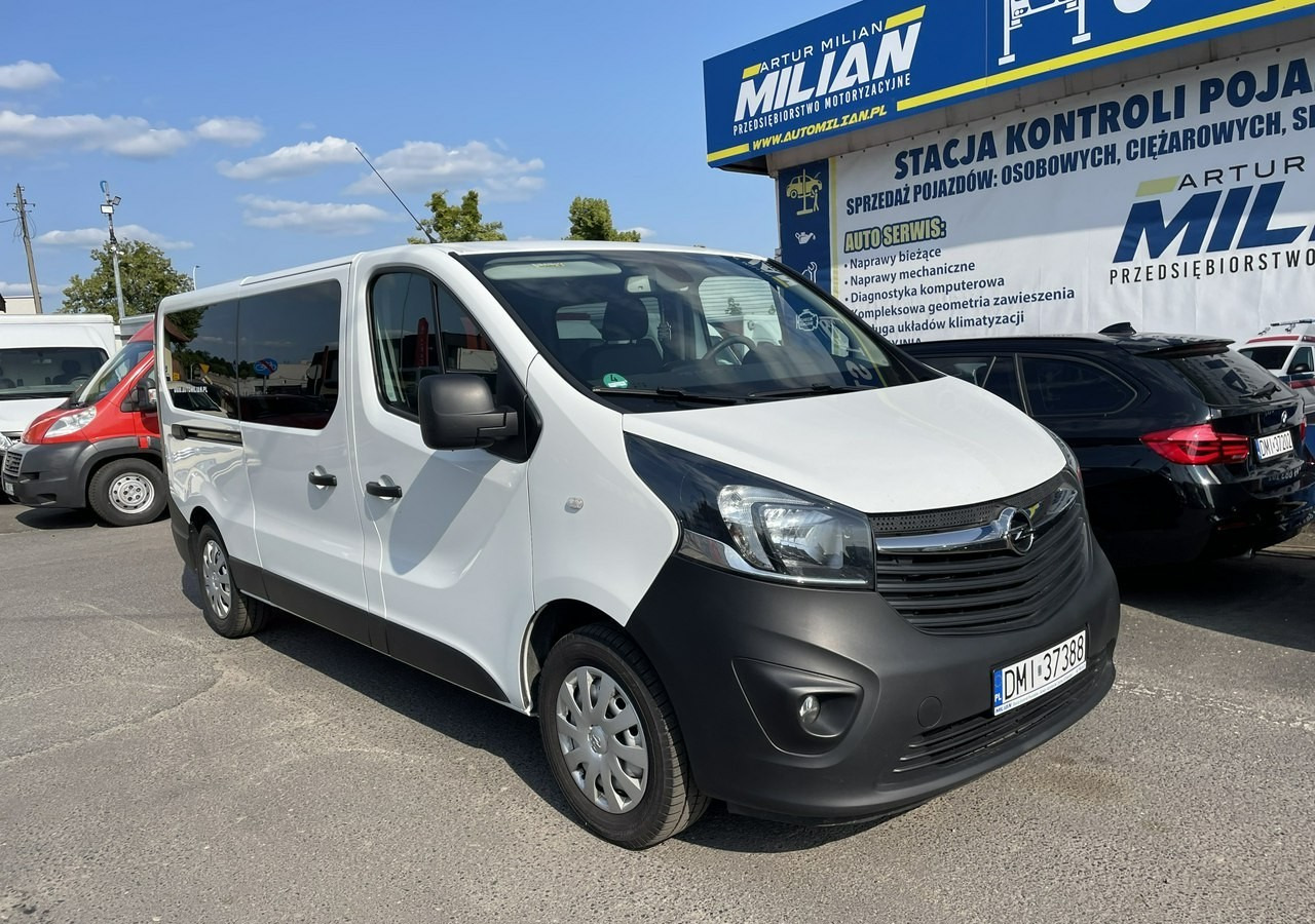 Opel Vivaro III Vivaro L2H1 LONG 1.6CDTI 121KM 2xKLIMA 9-osobowy 2019 Bezwypadkowy - Avtomobil: slika 2 Opel Vivaro III Vivaro L2H1 LONG 1.6CDTI 121KM 2xKLIMA 9-osobowy 2019 Bezwypadkowy - Avtomobil: slika 2
