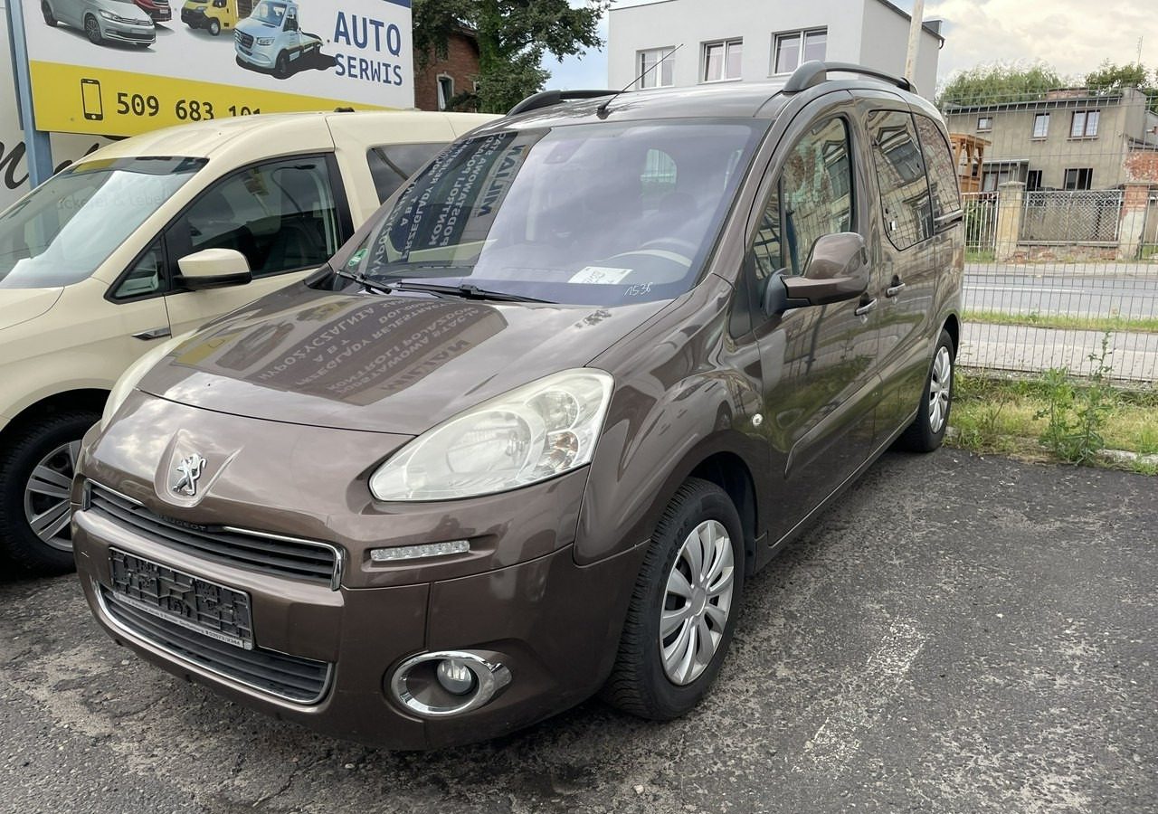 Peugeot Partner II Peugeot Partner Tepee 100 Family Model 2013 - Avtomobil: slika 3 Peugeot Partner II Peugeot Partner Tepee 100 Family Model 2013 - Avtomobil: slika 3