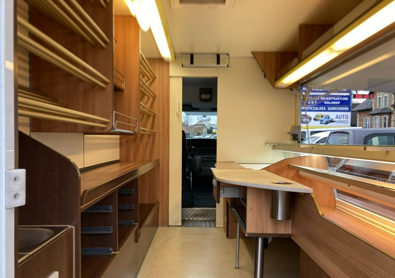 Renault Master Autosklep pieczywa Gastronomiczny Food Truck Foodtruck sklep Borco20 - Tovornjak s hrano: slika 2 Renault Master Autosklep pieczywa Gastronomiczny Food Truck Foodtruck sklep Borco20 - Tovornjak s hrano: slika 2