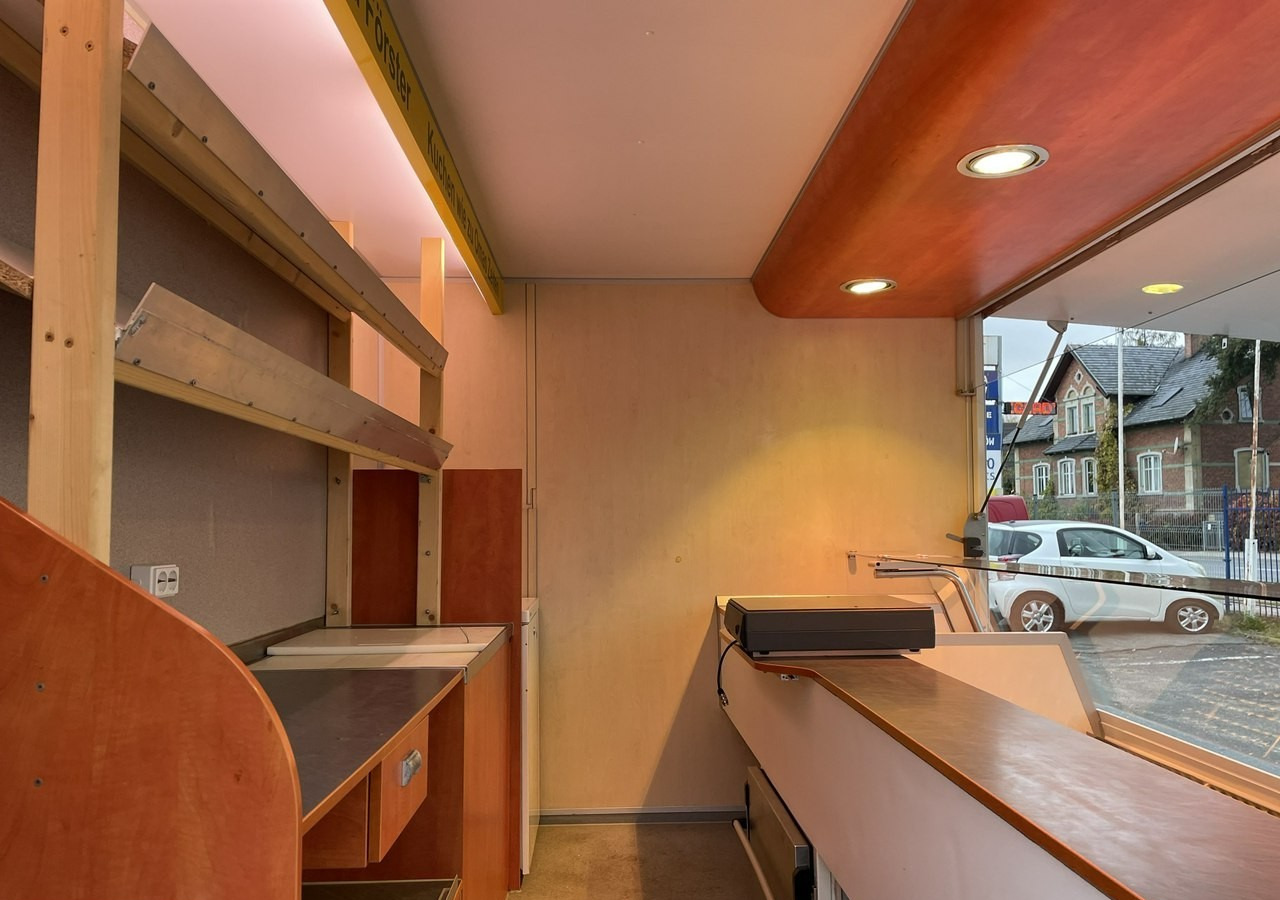 Renault Master Autosklep wędlin Gastronomiczny Food Truck Foodtruck Sklep Borco 200 - Tovornjak s hrano: slika 5 Renault Master Autosklep wędlin Gastronomiczny Food Truck Foodtruck Sklep Borco 200 - Tovornjak s hrano: slika 5