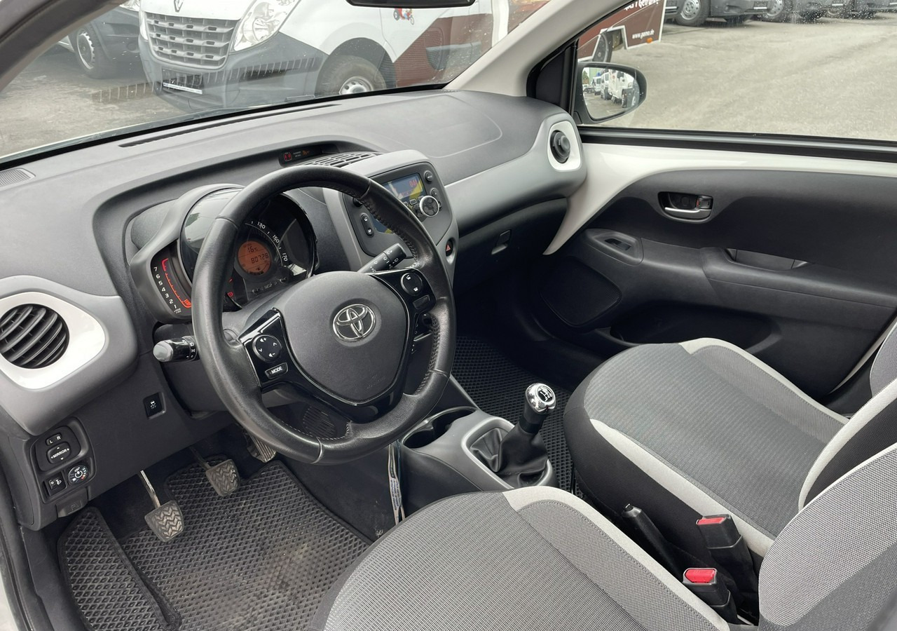 Toyota Aygo II Toyota Aygo 1.0 VVT-i JBL Edition bezyna+LPG Salon PL 2020 - Kombilimuzina: slika 5 Toyota Aygo II Toyota Aygo 1.0 VVT-i JBL Edition bezyna+LPG Salon PL 2020 - Kombilimuzina: slika 5