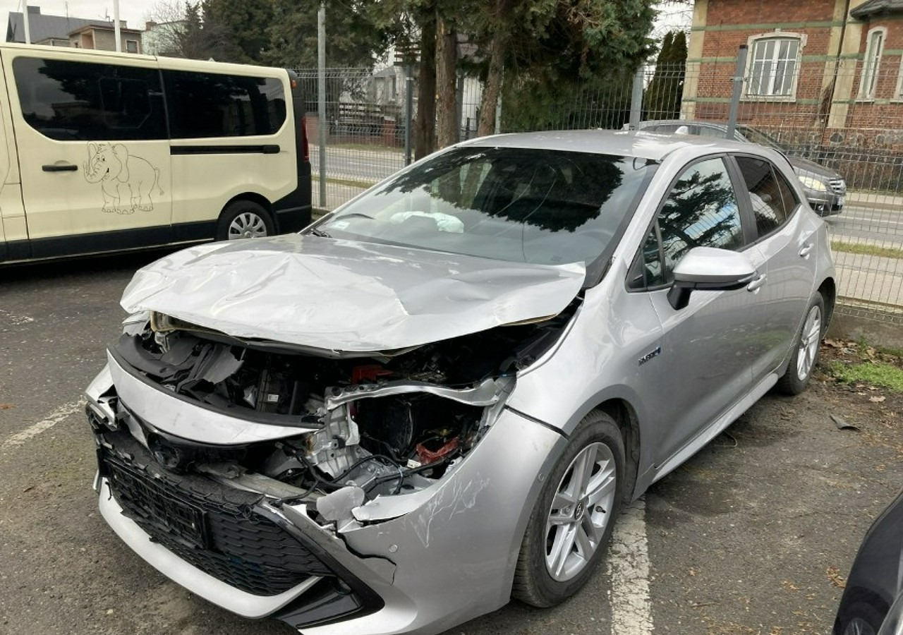 Toyota Corolla XII Corolla 1.8 Hybrid 102KM Comfort Salon PL 2020 - Kombilimuzina: slika 5 Toyota Corolla XII Corolla 1.8 Hybrid 102KM Comfort Salon PL 2020 - Kombilimuzina: slika 5
