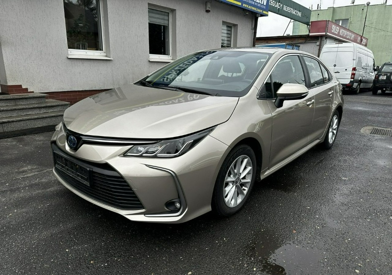 Toyota Corolla XII Corolla Sedan 1.8 Hybrid 98KM Comfort Salon PL 2022 - Limuzina: slika 2 Toyota Corolla XII Corolla Sedan 1.8 Hybrid 98KM Comfort Salon PL 2022 - Limuzina: slika 2