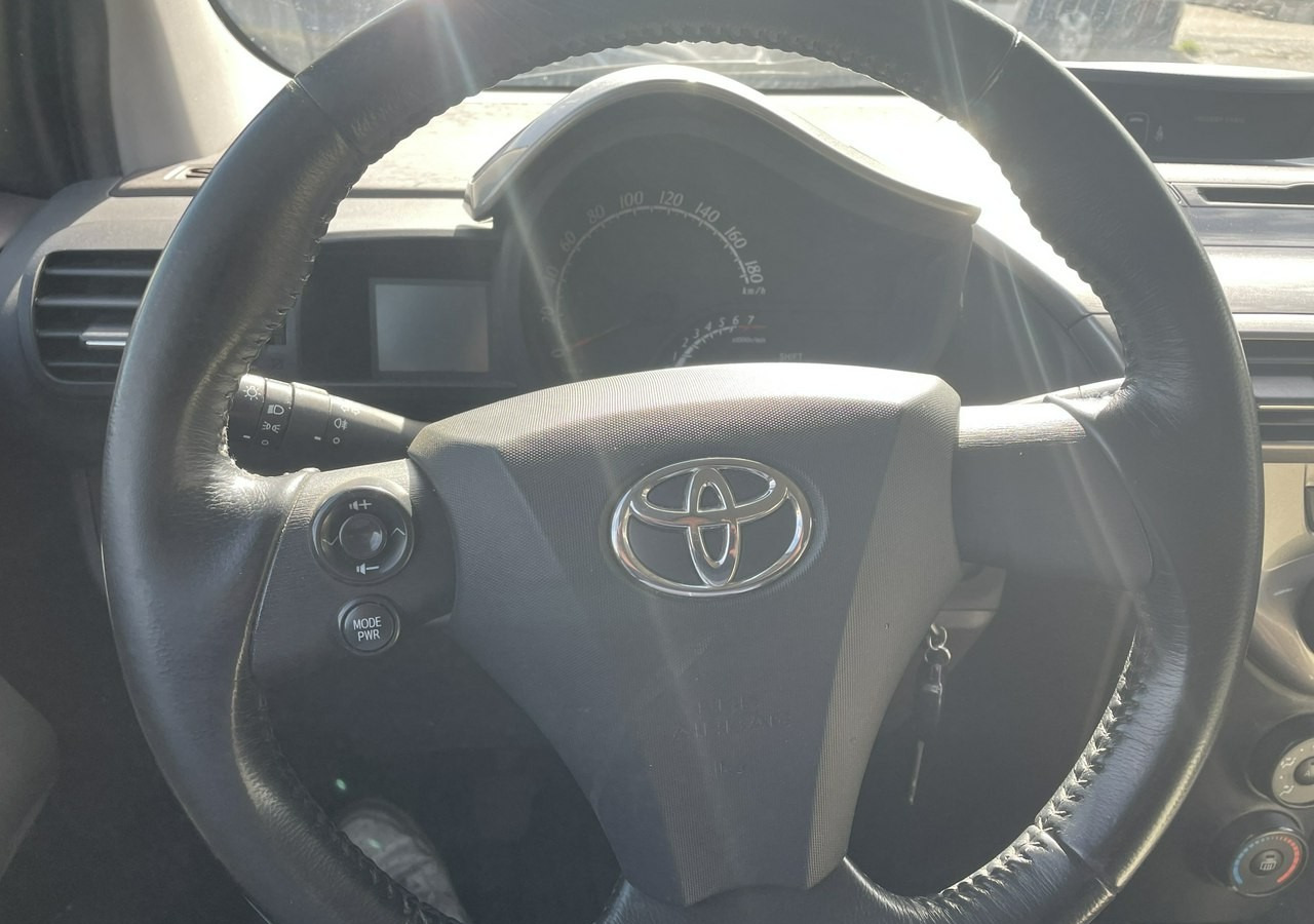 Kombilimuzina Toyota IQ Toyota iQ Klima: slika 16
