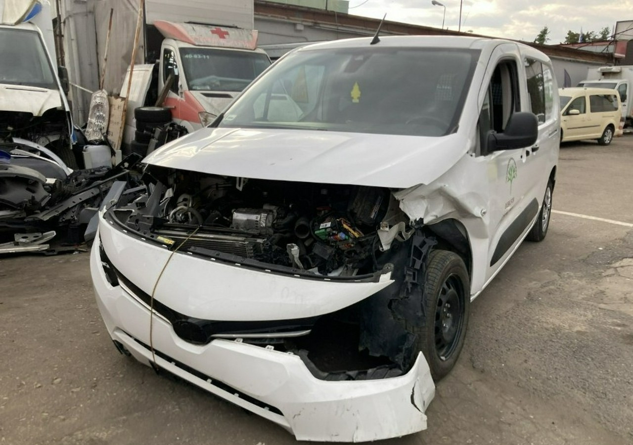 Toyota Inny Toyota - Furgon: slika 1 Toyota Inny Toyota - Furgon: slika 1