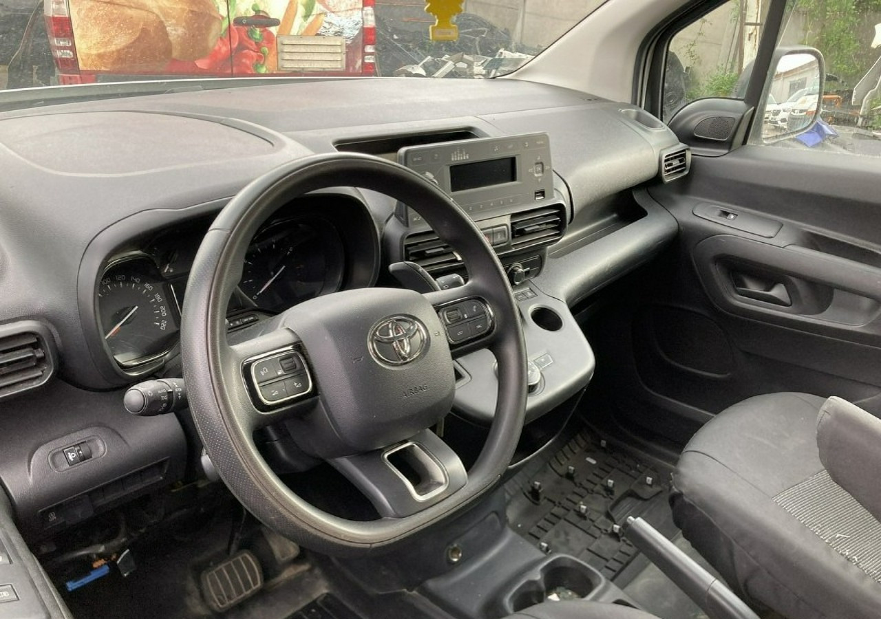 Toyota Inny Toyota Toyota Proace City Maxi - 5 osob Automat Klima Salon PL Model 2021 - Furgon: slika 2 Toyota Inny Toyota Toyota Proace City Maxi - 5 osob Automat Klima Salon PL Model 2021 - Furgon: slika 2