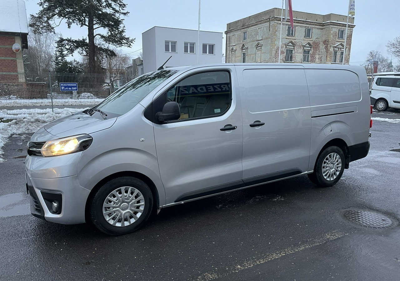Toyota Proace Toyota ProAce 2.0-122KM Max -Long Klima 2x boczne drzwi Salon PL - Furgon: slika 5 Toyota Proace Toyota ProAce 2.0-122KM Max -Long Klima 2x boczne drzwi Salon PL - Furgon: slika 5