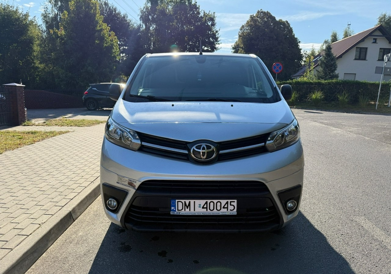 Toyota Proace Toyota ProAce 2.0-122KM Max -Long Klima 2x boczne drzwi Salon PL - Furgon: slika 5 Toyota Proace Toyota ProAce 2.0-122KM Max -Long Klima 2x boczne drzwi Salon PL - Furgon: slika 5