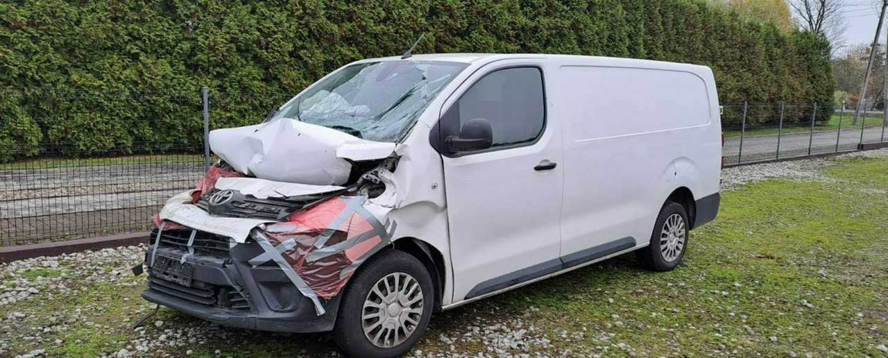 Toyota Proace Toyota Proace Maxi Klima chlodnia izoterma 2020 Salon PL - Hladilno vozilo: slika 3 Toyota Proace Toyota Proace Maxi Klima chlodnia izoterma 2020 Salon PL - Hladilno vozilo: slika 3