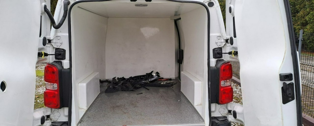 Toyota Proace Toyota Proace Maxi Klima chlodnia izoterma 2020 Salon PL - Hladilno vozilo: slika 2 Toyota Proace Toyota Proace Maxi Klima chlodnia izoterma 2020 Salon PL - Hladilno vozilo: slika 2