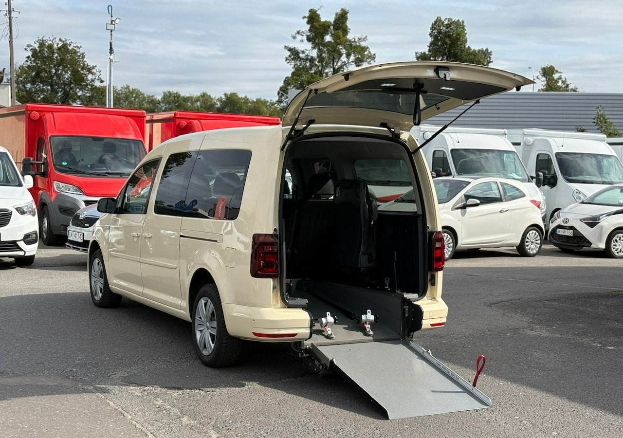 Volkswagen Caddy III Caddy 2.0-150 Niepełnosprawnych inwalida rampa Bogate wyposażeniePFR - Karavan: slika 1 Volkswagen Caddy III Caddy 2.0-150 Niepełnosprawnych inwalida rampa Bogate wyposażeniePFR - Karavan: slika 1