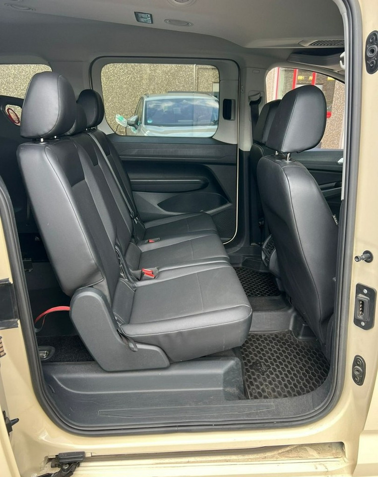 Volkswagen Caddy III Caddy 2.0 Maxi 7-osob Niepełnosprawnych inwalida rampa Model2023 PFR - Karavan: slika 4 Volkswagen Caddy III Caddy 2.0 Maxi 7-osob Niepełnosprawnych inwalida rampa Model2023 PFR - Karavan: slika 4