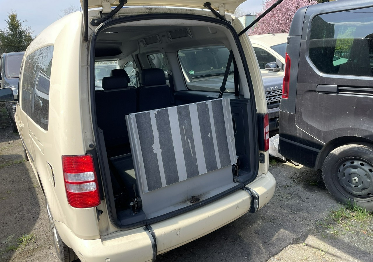 Volkswagen Caddy III Caddy do przewozu Niepełnosprawnych inwalida rampa 2015 - Avtomobil: slika 2 Volkswagen Caddy III Caddy do przewozu Niepełnosprawnych inwalida rampa 2015 - Avtomobil: slika 2