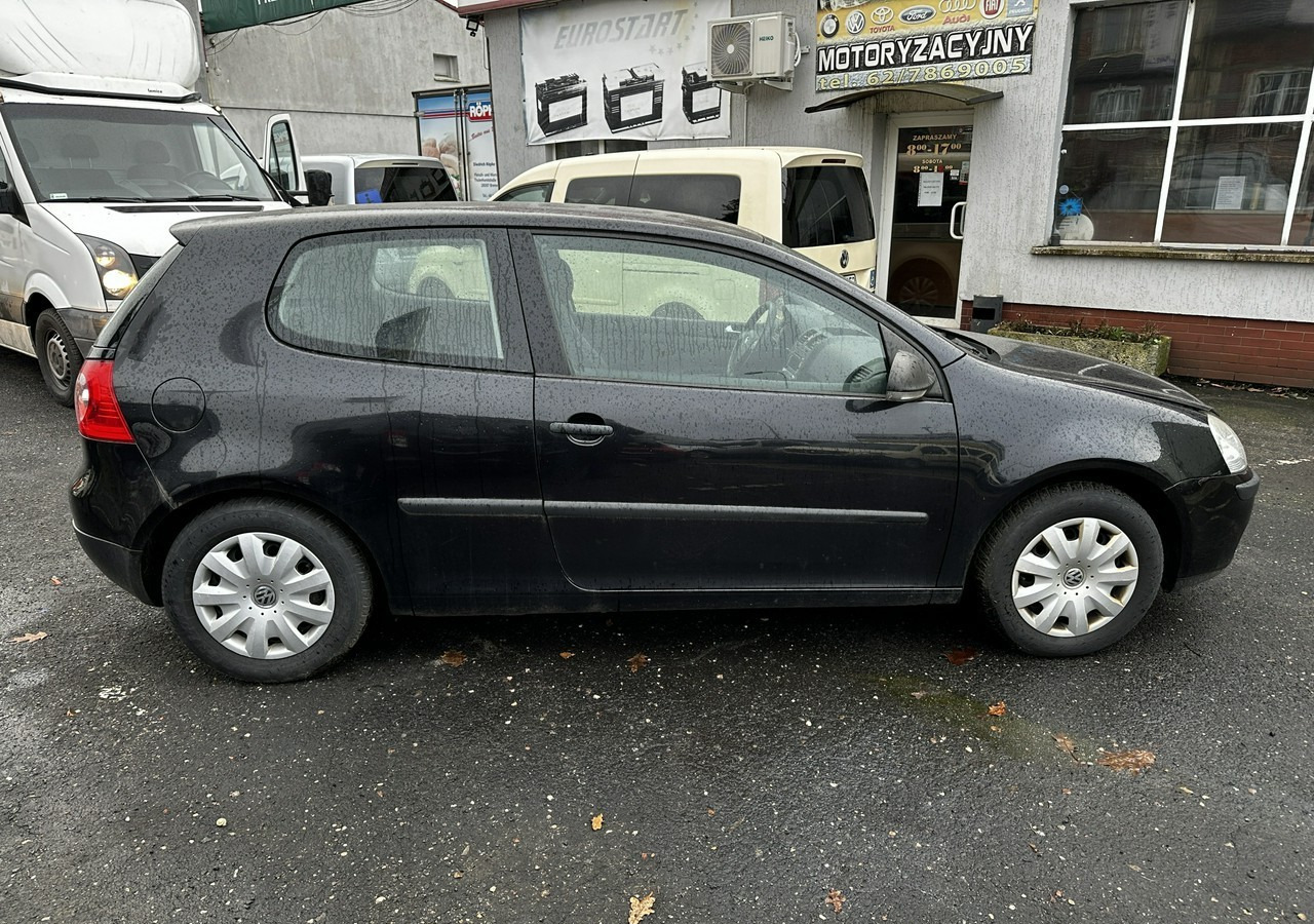 Volkswagen Golf V Golf V 1,4-80KM Klima 2007 - Kombilimuzina: slika 4 Volkswagen Golf V Golf V 1,4-80KM Klima 2007 - Kombilimuzina: slika 4