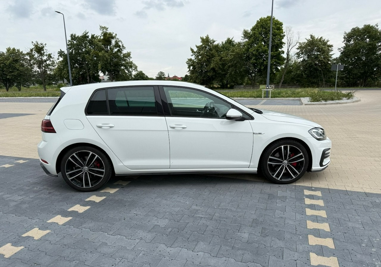 Volkswagen Golf VII GTD 2.0TDI 184KM FullLed Navi Klimatronik ACC Asystenci - Limuzina: slika 5 Volkswagen Golf VII GTD 2.0TDI 184KM FullLed Navi Klimatronik ACC Asystenci - Limuzina: slika 5