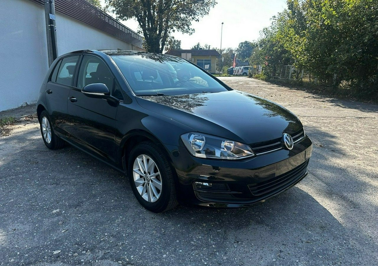 Volkswagen Golf VII VII 1,6 TDI 110KM 153TKM Klimatronik Navi Alu PDC 2015 Bez wkładu fi - Kombilimuzina: slika 1 Volkswagen Golf VII VII 1,6 TDI 110KM 153TKM Klimatronik Navi Alu PDC 2015 Bez wkładu fi - Kombilimuzina: slika 1