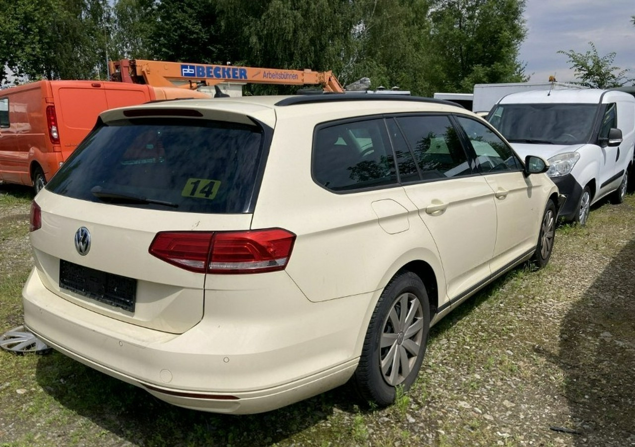 Volkswagen Passat B8 Passat B8 2.0-150KM 2018 - Avtomobil: slika 4 Volkswagen Passat B8 Passat B8 2.0-150KM 2018 - Avtomobil: slika 4