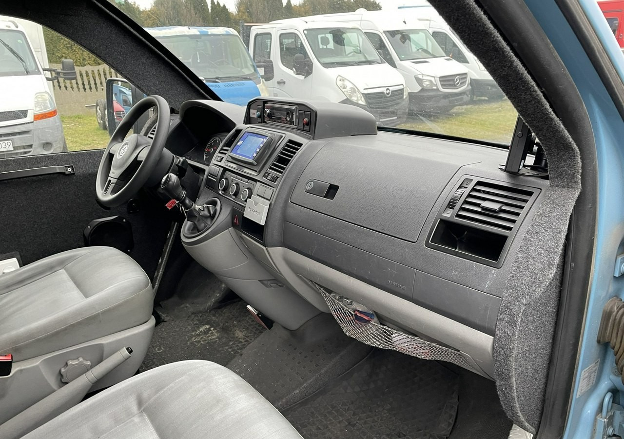 Volkswagen Transporter T5 Transporter Bankowóz kuloodporny opancerzony Model 2015 - Zbirateljsko vozilo: slika 3 Volkswagen Transporter T5 Transporter Bankowóz kuloodporny opancerzony Model 2015 - Zbirateljsko vozilo: slika 3