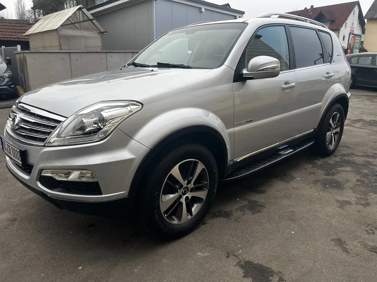 SsangYong Rexton Rexton 2.2 TD 4x4|AUTOM|7SITZ - SUV: slika 1 SsangYong Rexton Rexton 2.2 TD 4x4|AUTOM|7SITZ - SUV: slika 1