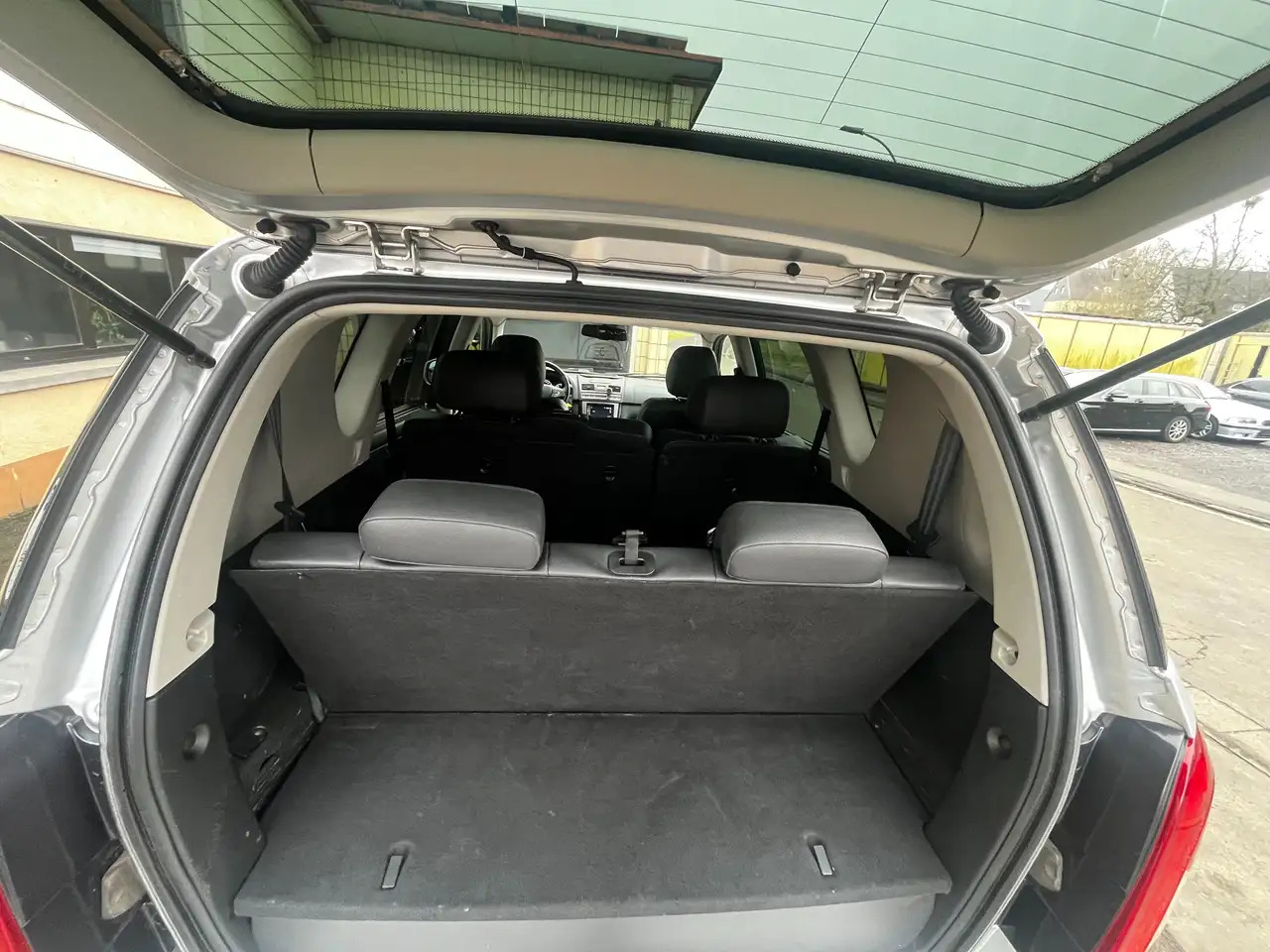 SsangYong Rexton Rexton 2.2 TD 4x4|AUTOM|7SITZ - SUV: slika 5 SsangYong Rexton Rexton 2.2 TD 4x4|AUTOM|7SITZ - SUV: slika 5