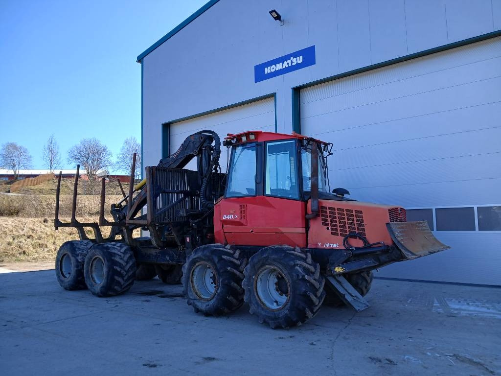 Komatsu 840.3 - Forvarder: slika 1 Komatsu 840.3 - Forvarder: slika 1