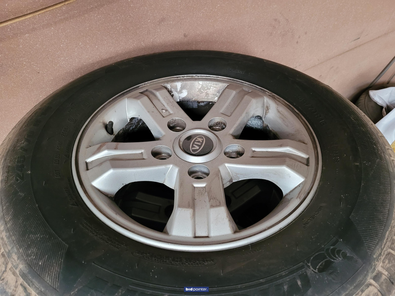 Div winterbanden met velgen 2x setje kia sorento 1x setje volvo xc 60 - Kompletno kolo za Avtomobil: slika 5 Div winterbanden met velgen 2x setje kia sorento 1x setje volvo xc 60 - Kompletno kolo za Avtomobil: slika 5