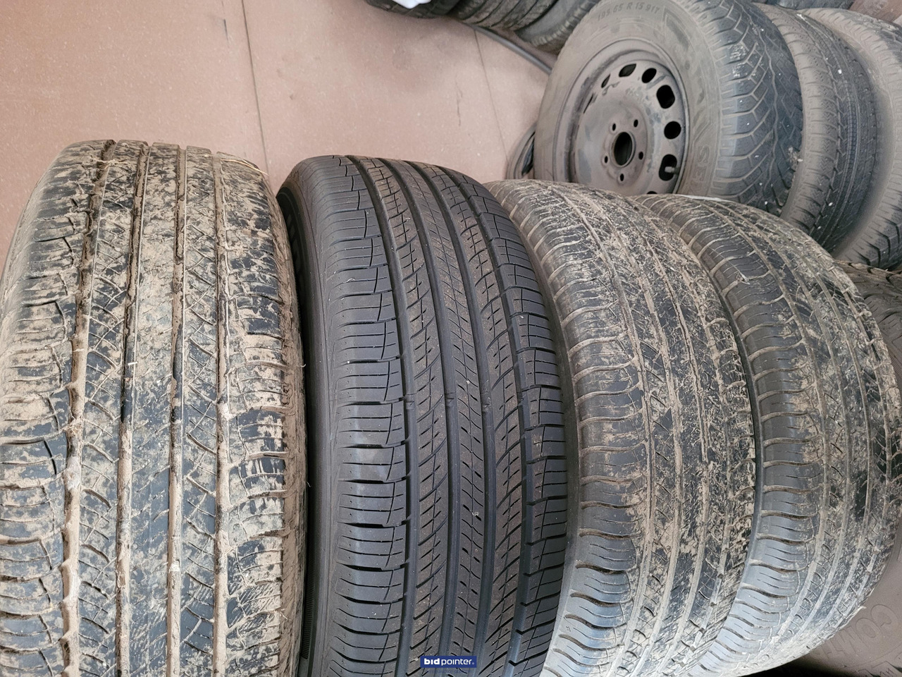 Div winterbanden met velgen 2x setje kia sorento 1x setje volvo xc 60 - Kompletno kolo za Avtomobil: slika 4 Div winterbanden met velgen 2x setje kia sorento 1x setje volvo xc 60 - Kompletno kolo za Avtomobil: slika 4