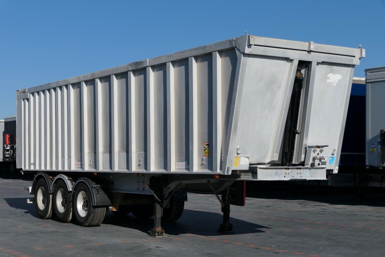 Benalu TIPPER 45 M3/WHOLE ALUMINIUM/5700 KG/FLAP-DOORS - Kiper polprikolica: slika 1 Benalu TIPPER 45 M3/WHOLE ALUMINIUM/5700 KG/FLAP-DOORS - Kiper polprikolica: slika 1