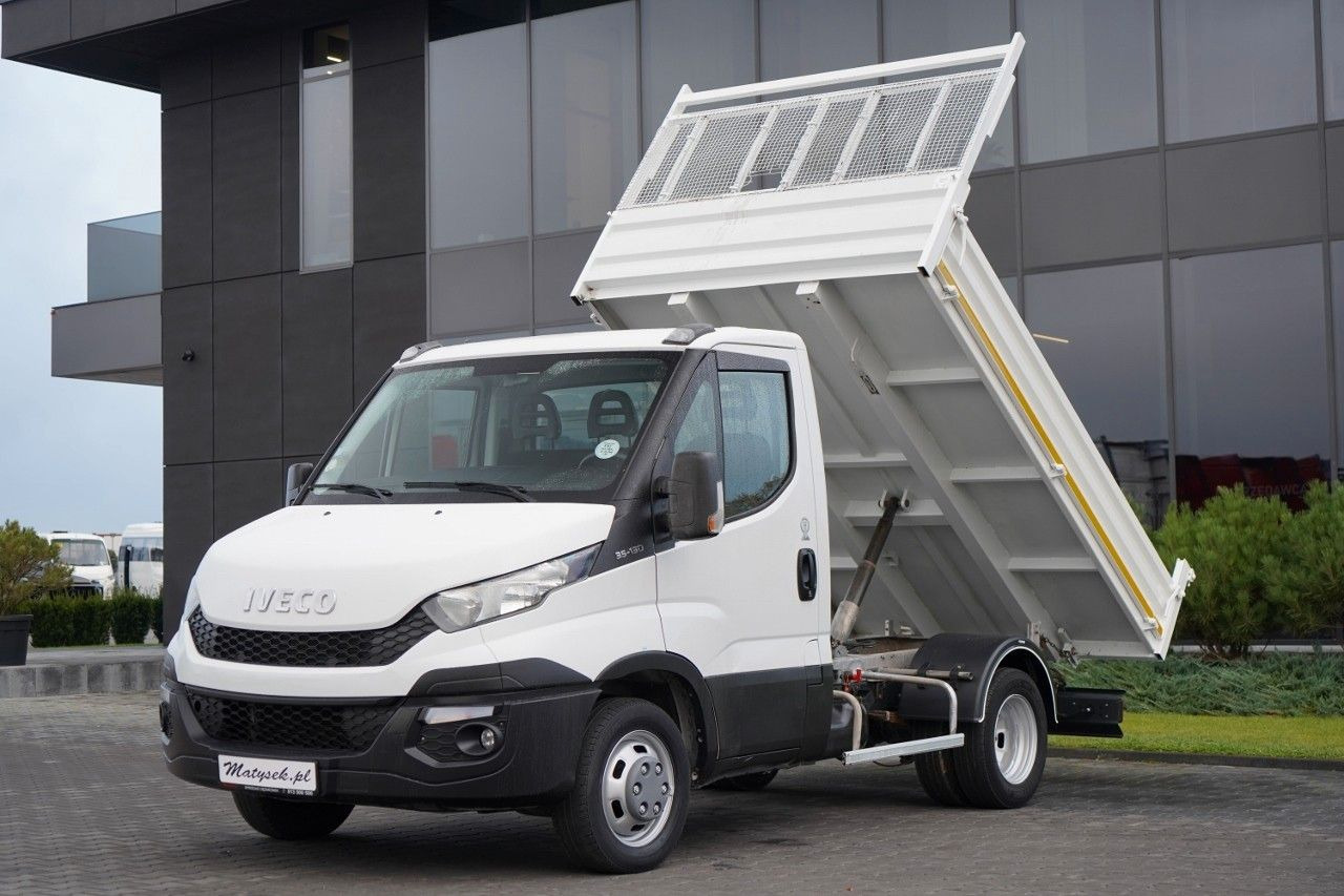 Iveco DAILY 35-130 / WYWROTKA TYLNOZSYPOWA / BLIŹNIAK - Dostavno vozilo prekucnik: slika 1 Iveco DAILY 35-130 / WYWROTKA TYLNOZSYPOWA / BLIŹNIAK - Dostavno vozilo prekucnik: slika 1