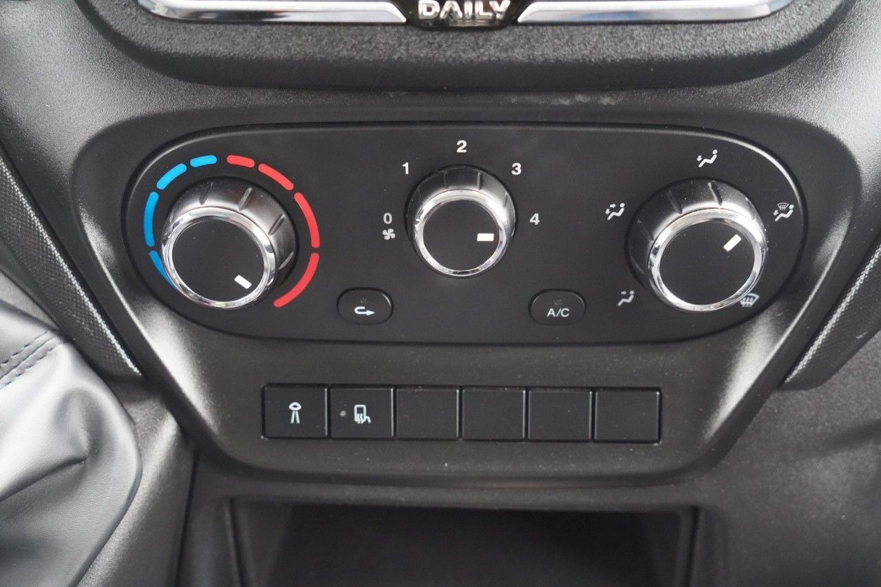 Hladilno vozilo Iveco DAILY 35-160 / KONTENER 4,3 M / WINDA DHOLLANDIA: slika 36 Hladilno vozilo Iveco DAILY 35-160 / KONTENER 4,3 M / WINDA DHOLLANDIA: slika 36