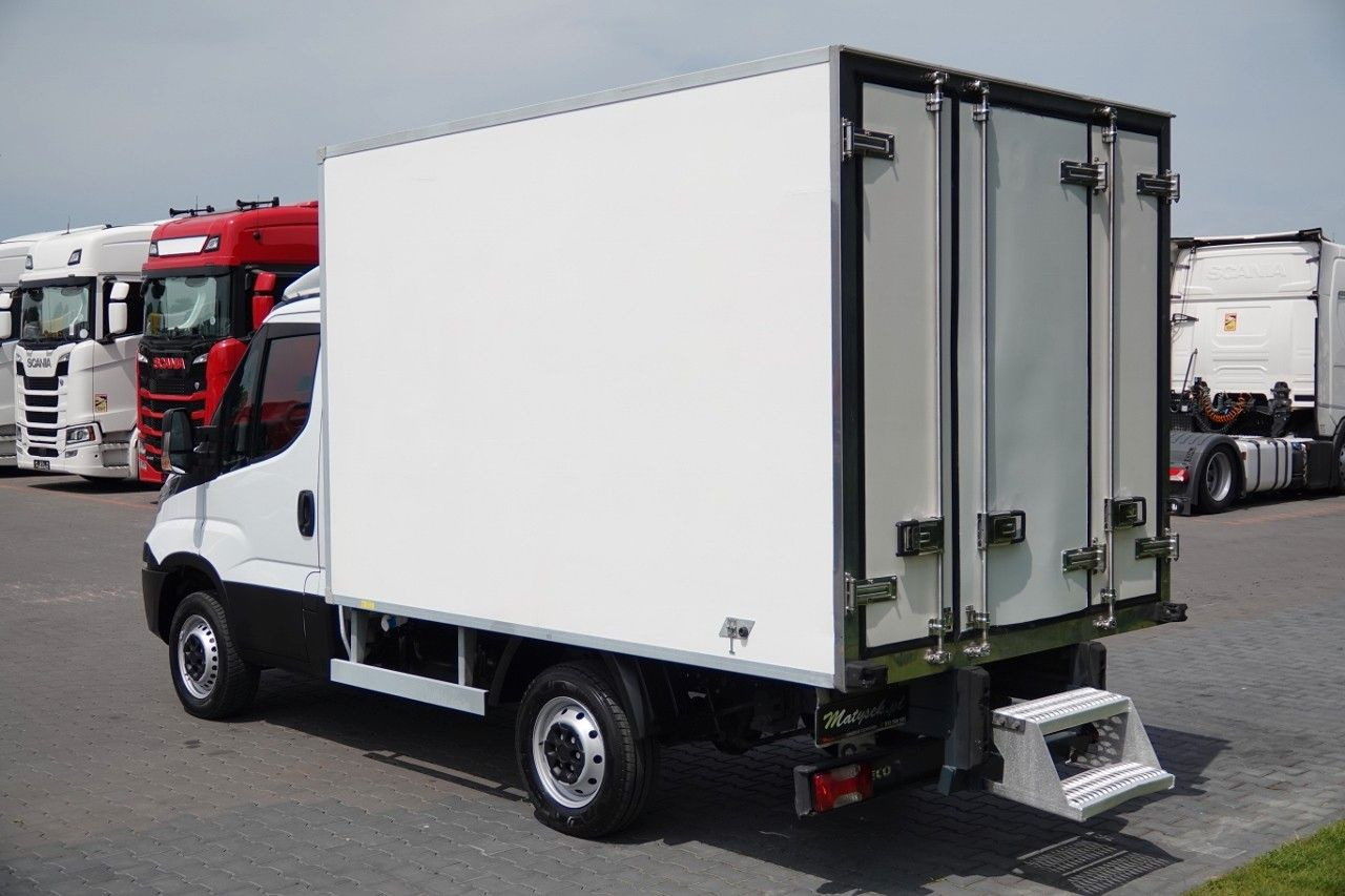 Iveco DAILY / CHŁODNIA / AGREGAT CARIER -XARIOS 200 / - Hladilno vozilo: slika 2 Iveco DAILY / CHŁODNIA / AGREGAT CARIER -XARIOS 200 / - Hladilno vozilo: slika 2