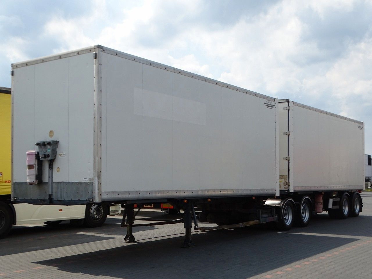 Samro JUMBO VEHICULAR BOX- 7,3 M + 7,3 M/KOFFER TANDEM - Polprikolica zabojnik: slika 1 Samro JUMBO VEHICULAR BOX- 7,3 M + 7,3 M/KOFFER TANDEM - Polprikolica zabojnik: slika 1