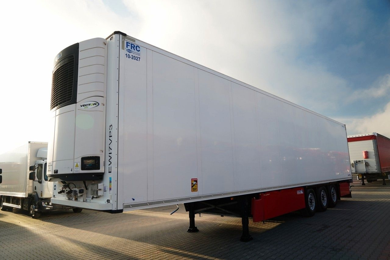 Schmitz Cargobull CHŁODNIA / CARRIER VECTOR 1550 / 2x OŚ PODNOSZO - Polprikolica hladilnik: slika 2 Schmitz Cargobull CHŁODNIA / CARRIER VECTOR 1550 / 2x OŚ PODNOSZO - Polprikolica hladilnik: slika 2
