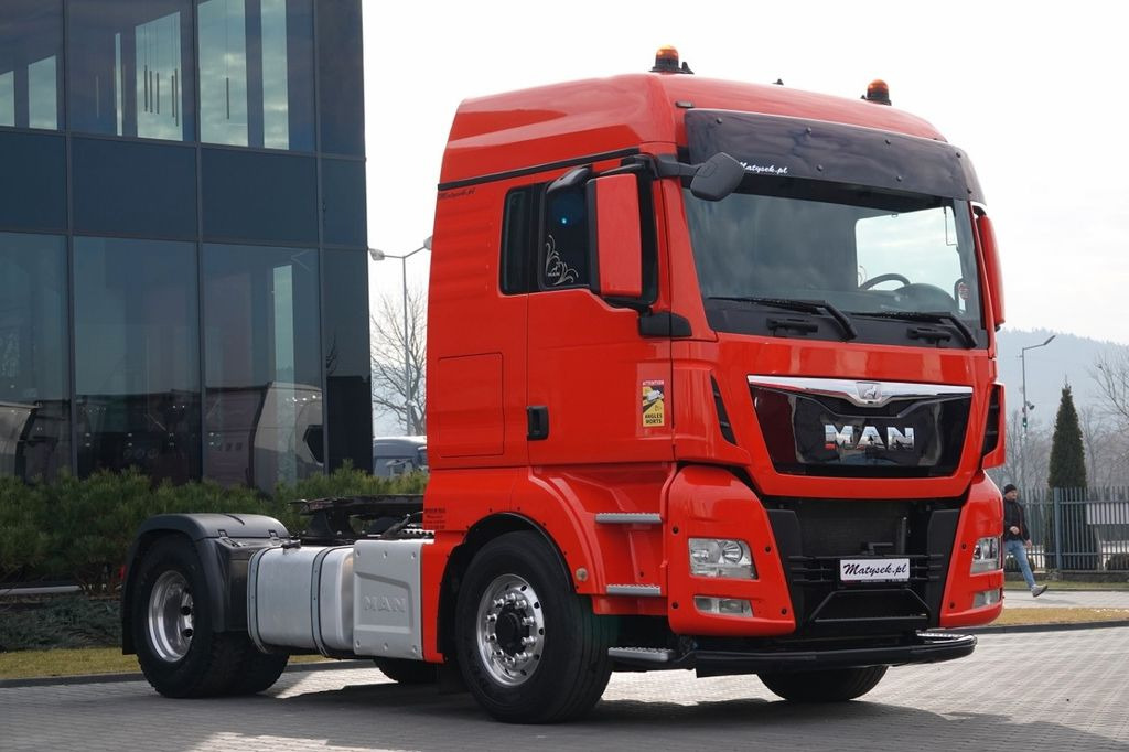 MAN TGX 18.440 / 4x4 / HYDRAULIKA / HYDRODRIVE / EUR MAN TGX 18.440 / 4x4 / HYDRAULIKA / HYDRODRIVE / EUR - Vlačilec: slika 1 MAN TGX 18.440 / 4x4 / HYDRAULIKA / HYDRODRIVE / EUR MAN TGX 18.440 / 4x4 / HYDRAULIKA / HYDRODRIVE / EUR - Vlačilec: slika 1