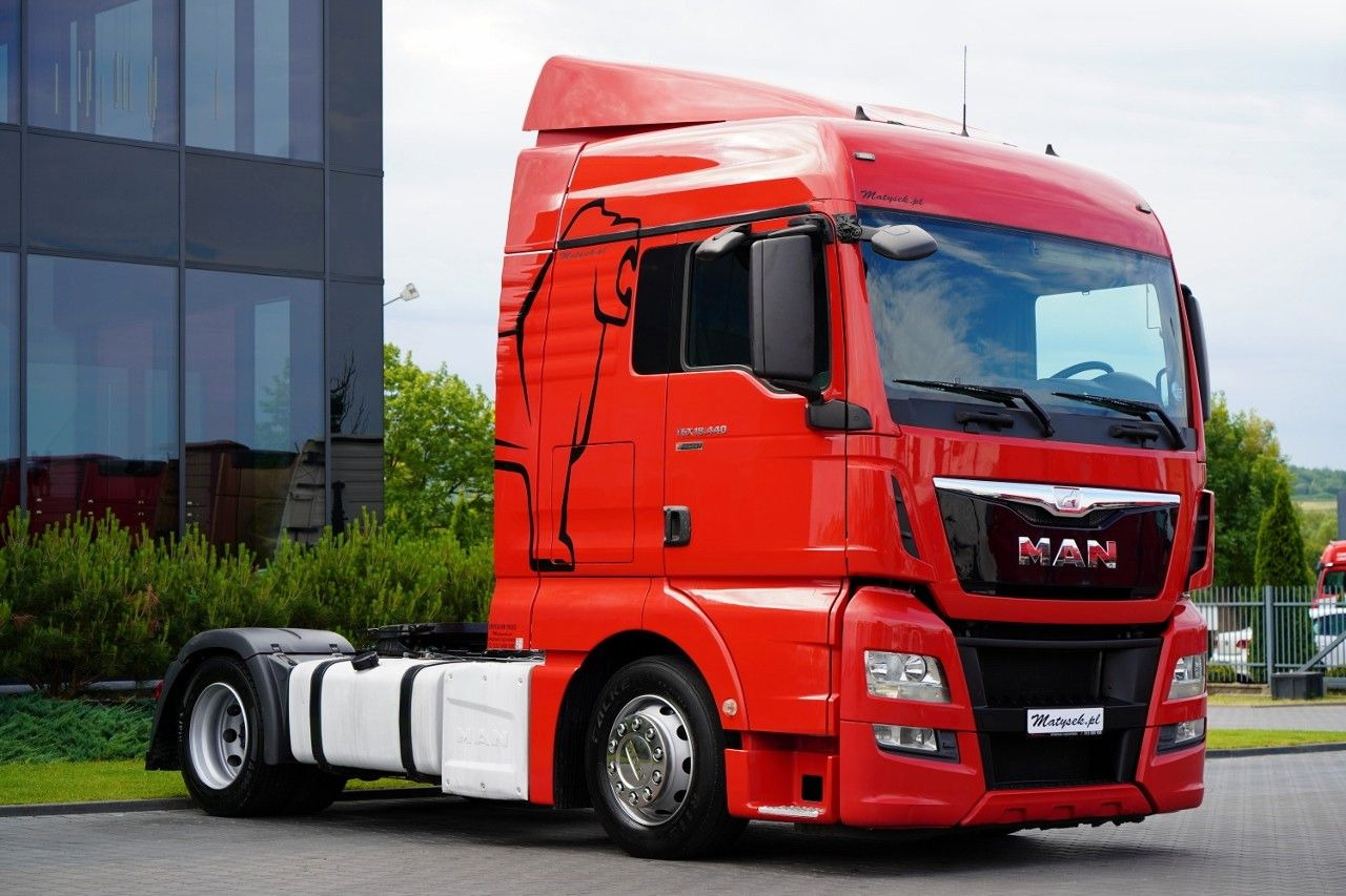 MAN TGX 18.440 / RETARDER / MEGA / LOWDECK / NAVI - Vlačilec: slika 1 MAN TGX 18.440 / RETARDER / MEGA / LOWDECK / NAVI - Vlačilec: slika 1