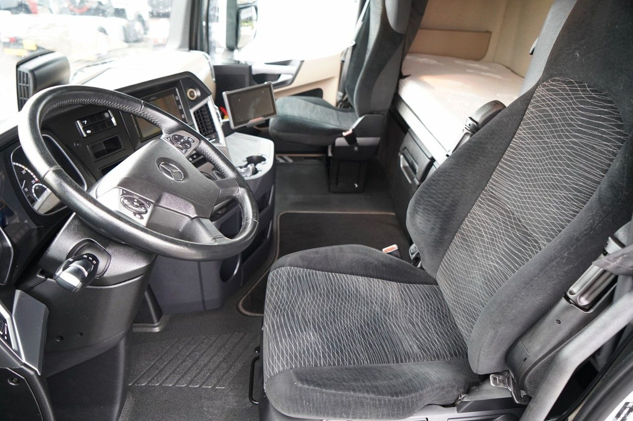 Vlačilec Mercedes-Benz ACTROS 1853 / HYDRAULIKA / RETARDER /  BIG SPACE: slika 24