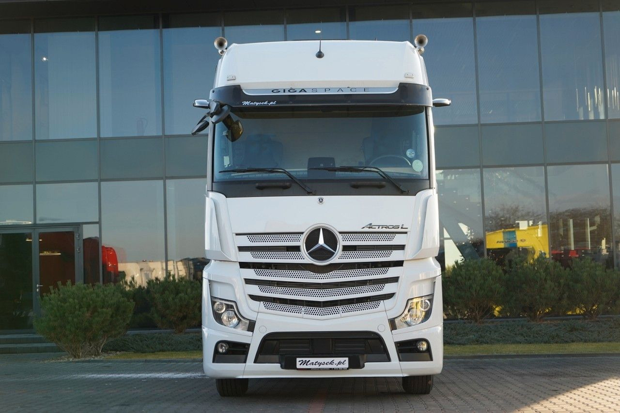 Mercedes-Benz ACTROS L 1851 / GIGA SPACE / RETARDER / 2022 R - Vlačilec: slika 3 Mercedes-Benz ACTROS L 1851 / GIGA SPACE / RETARDER / 2022 R - Vlačilec: slika 3