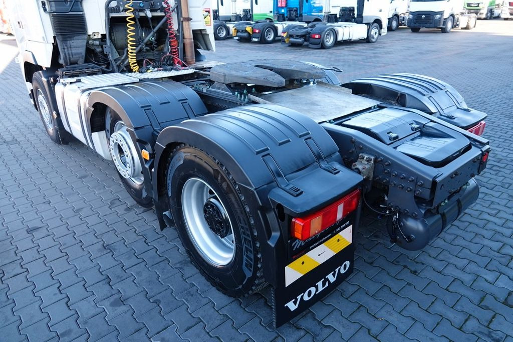 Interior photo 1: Vlačilec Volvo FH 500 / 6x2 / RETARDER / PEŁNY ADR / PUSHER / O Volvo FH 500 / 6x2 / RETARDER / PEŁNY ADR / PUSHER / O