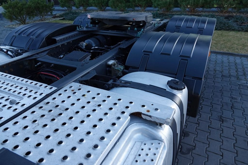 Vlačilec Volvo FH 500 / 6x2 / RETARDER / PEŁNY ADR / PUSHER / O Volvo FH 500 / 6x2 / RETARDER / PEŁNY ADR / PUSHER / O: slika 9