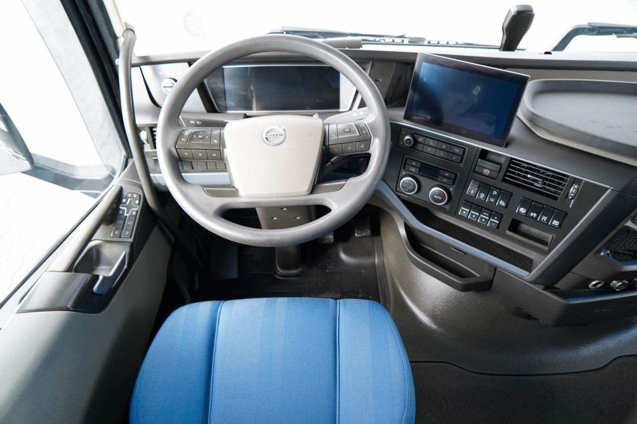 Tovornjak s ponjavo Volvo FH 500 / I-SAVE / TANDEM PRZEJAZDOWY / 2023 / K: slika 17