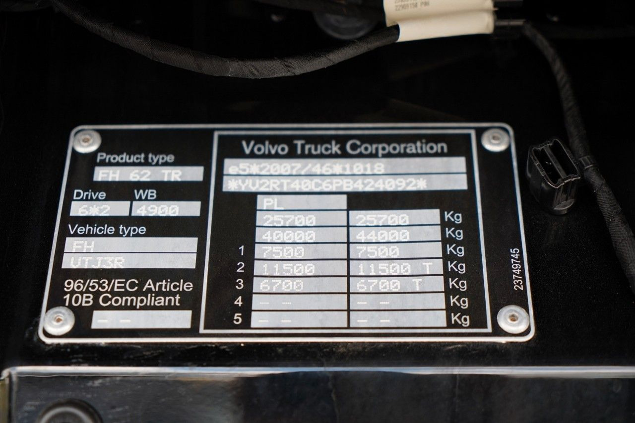 Tovornjak s ponjavo Volvo FH 500 / I-SAVE / TANDEM PRZEJAZDOWY / 2023 / K: slika 18
